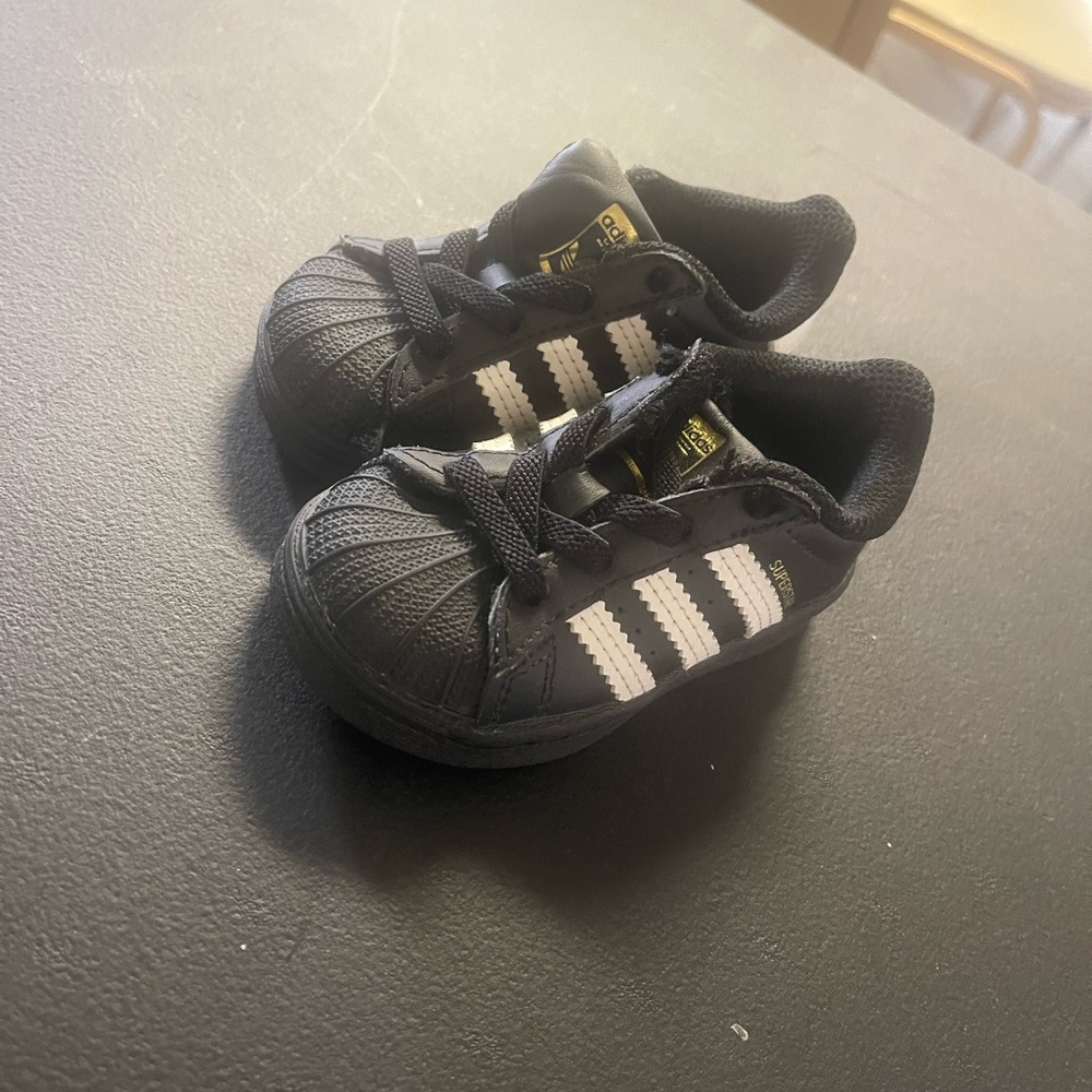 Infant size 4C shoes